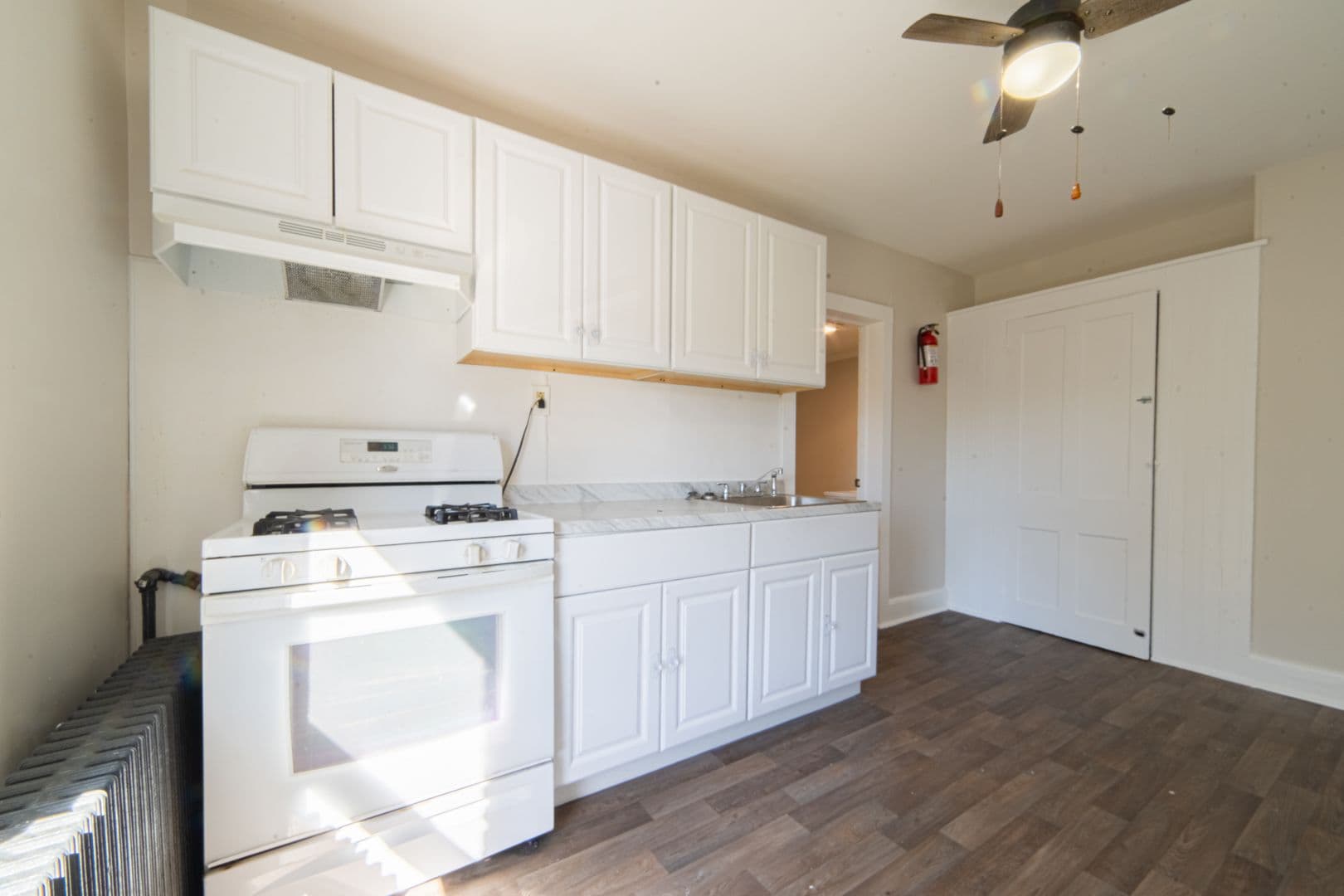 Vineland Apartment: 414-416 W Park Ave