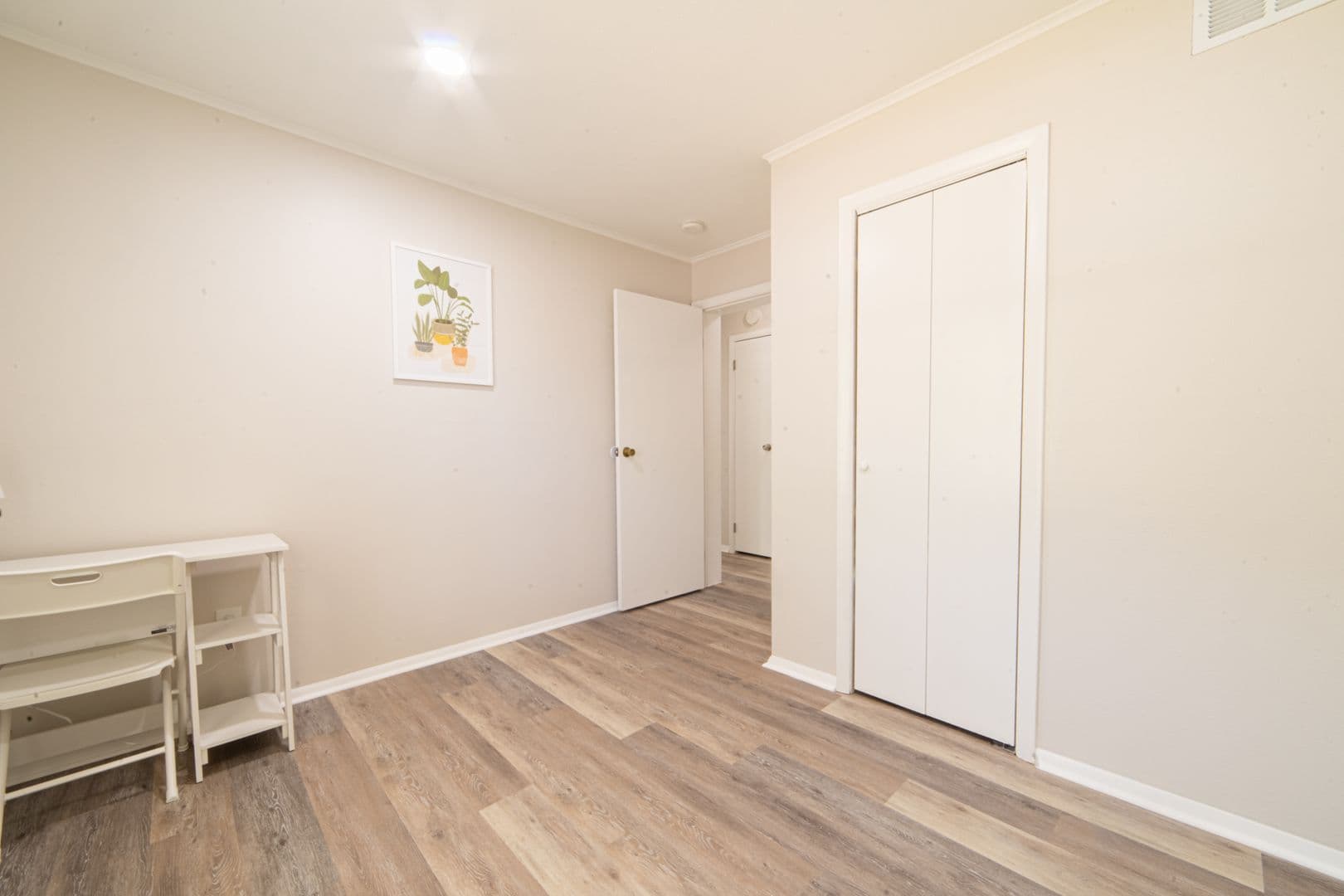 Vineland House: 239 Luciano Ave