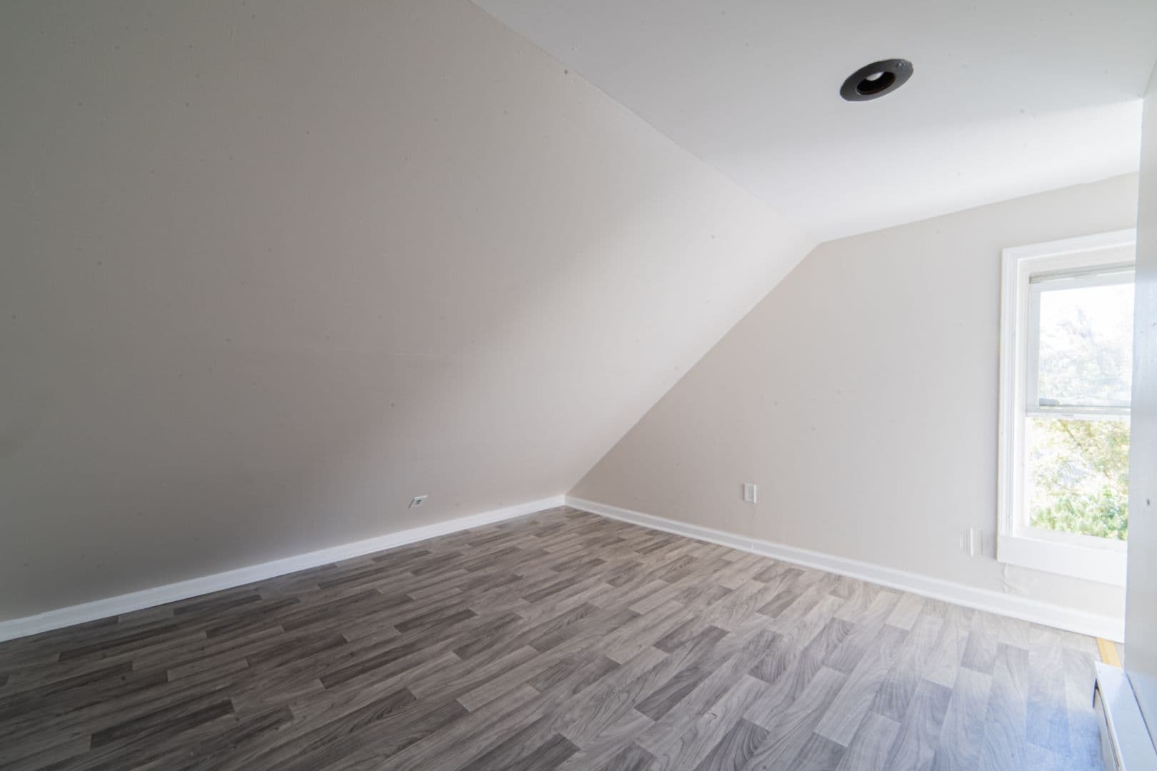Vineland Apartment: 414-416 W Park Ave