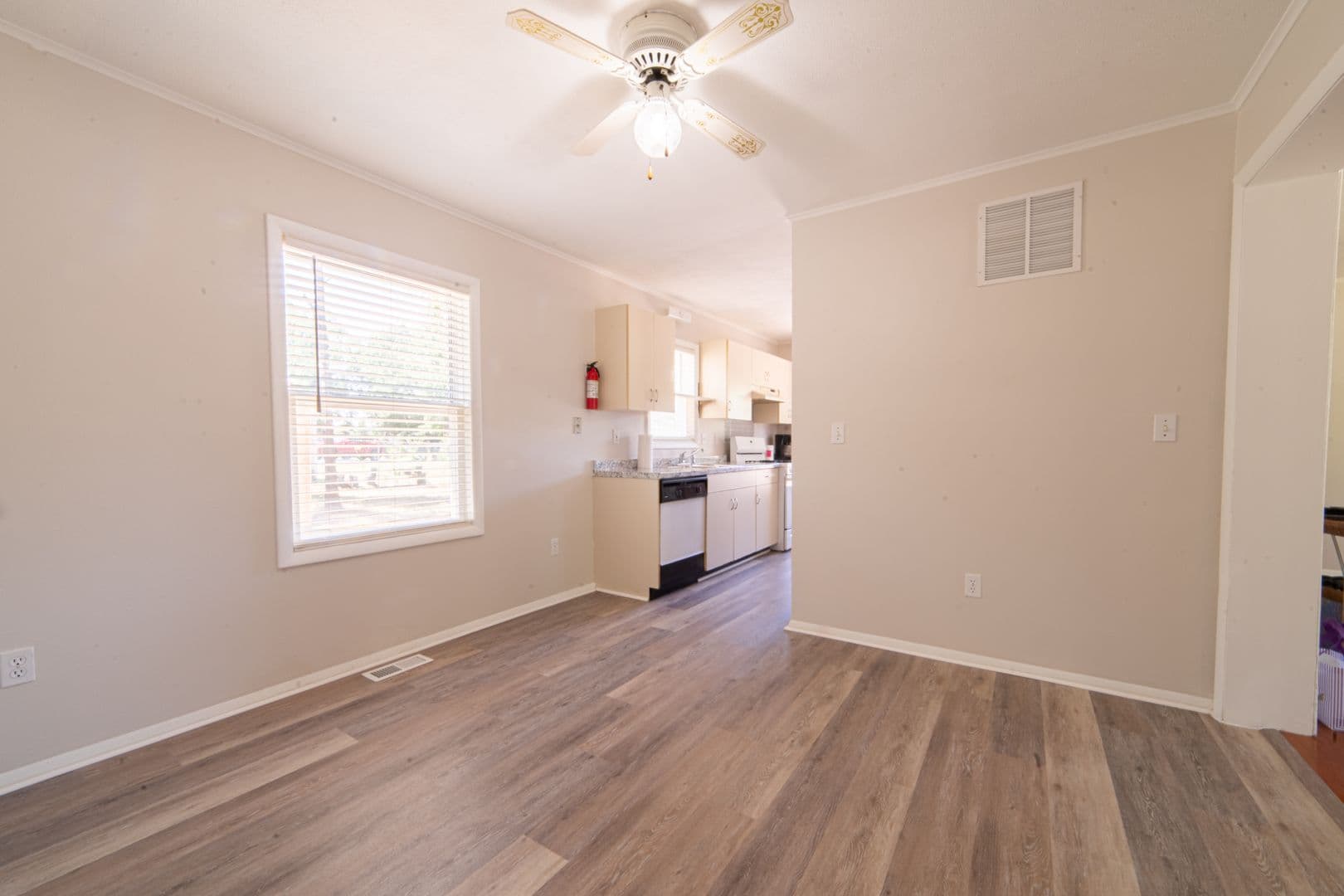 Vineland House: 239 Luciano Ave
