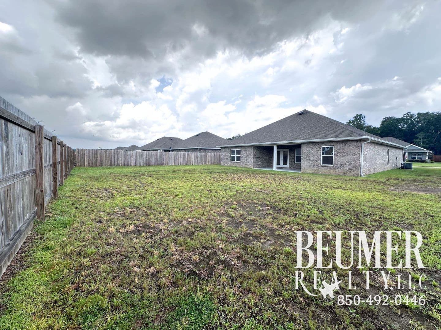 Milton House: 7640 Piper Circle