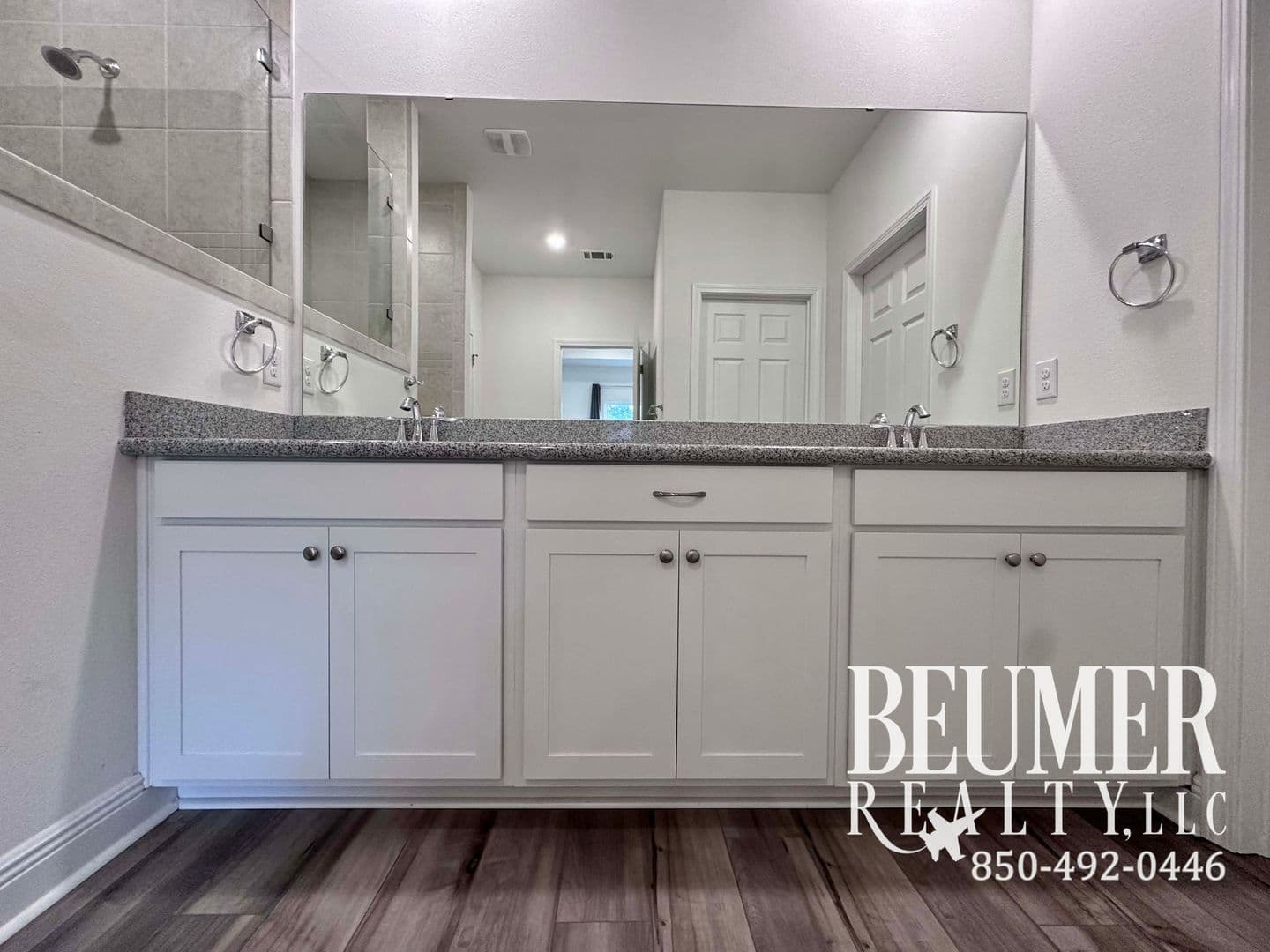 Milton House: 7640 Piper Circle