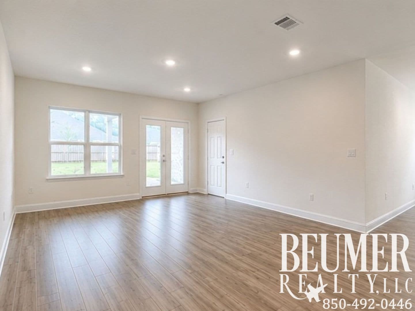 Milton House: 7640 Piper Circle