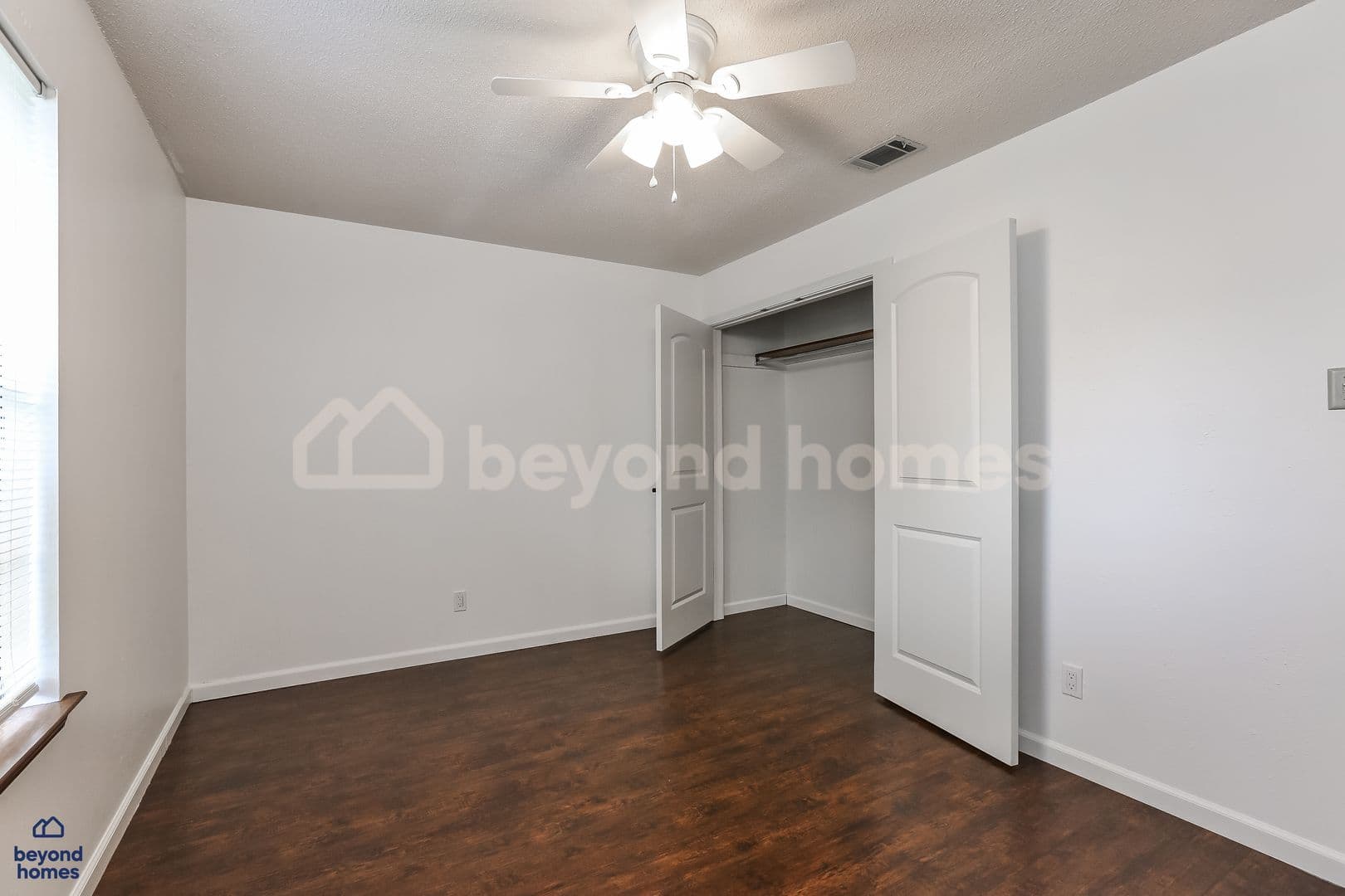 Sherwood House: 125 Jessica Dr