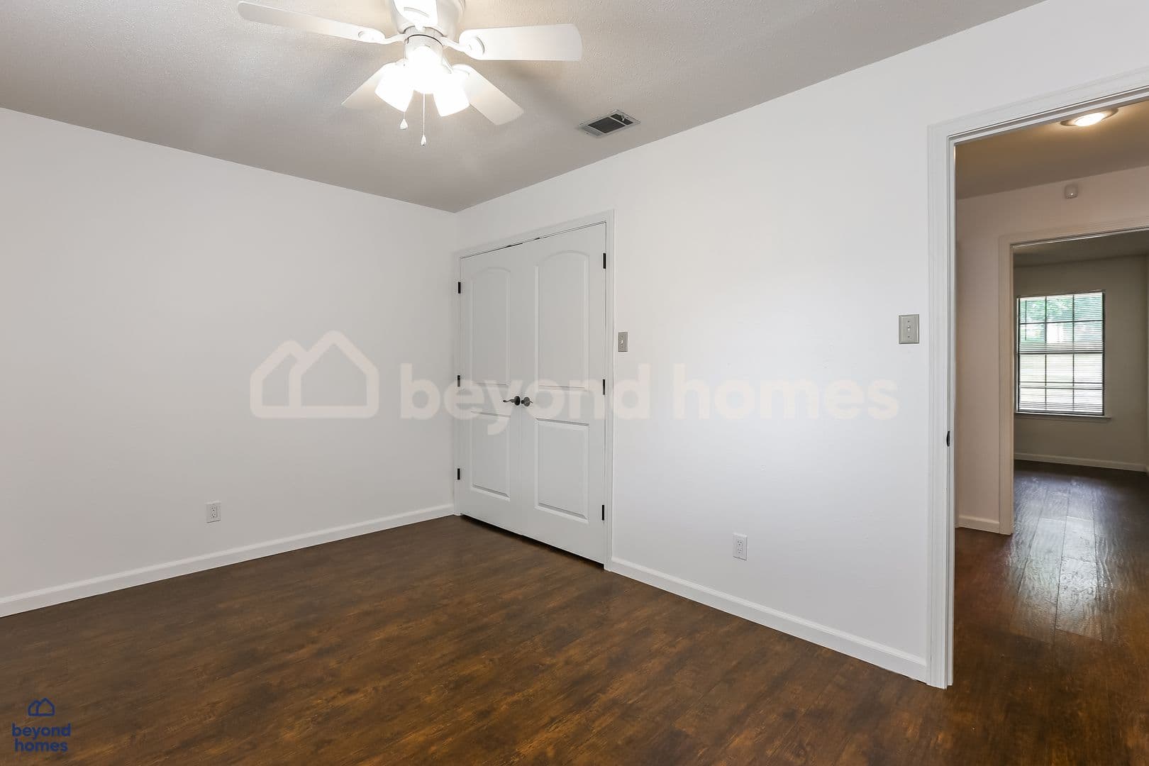 Sherwood House: 125 Jessica Dr