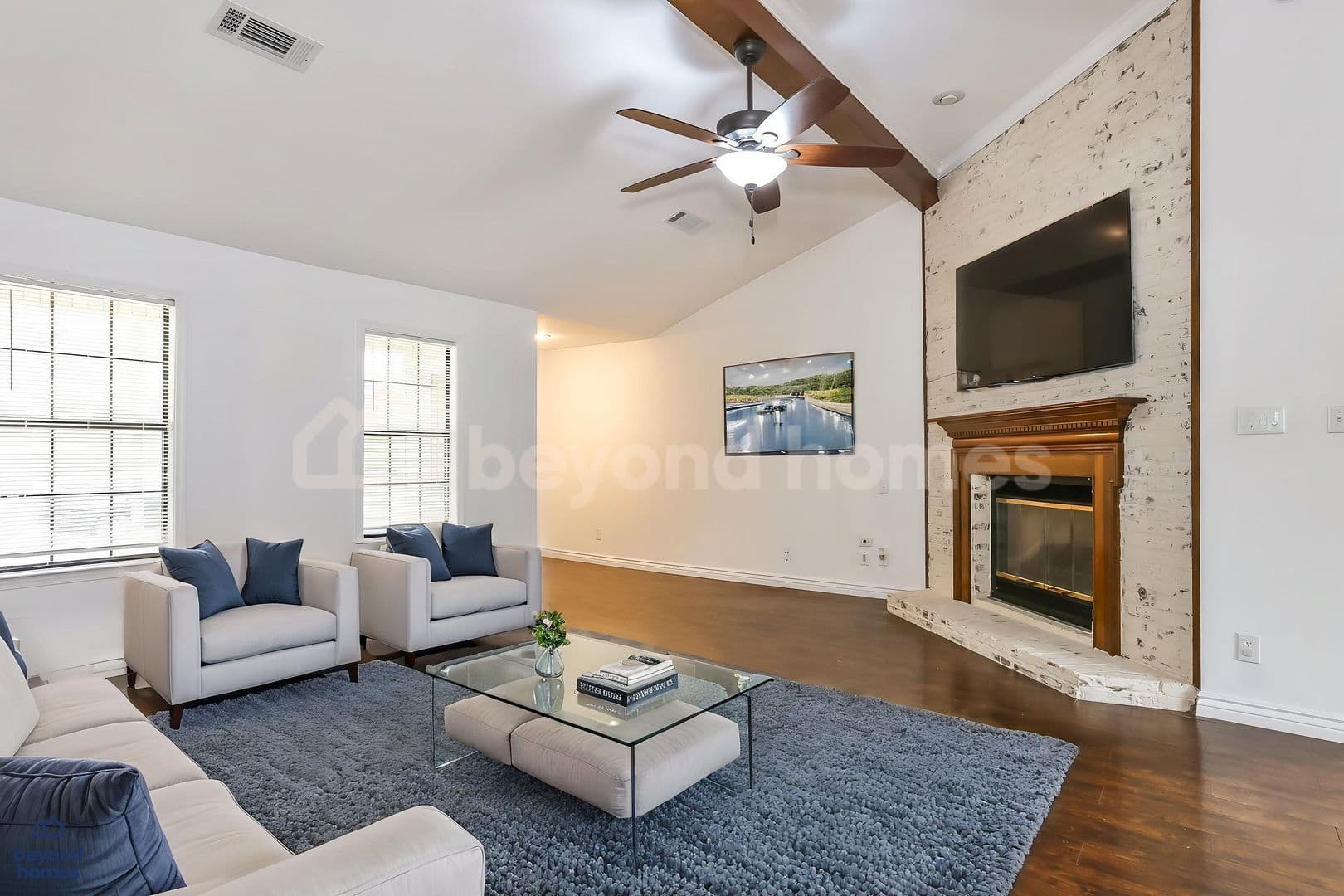 Sherwood House: 125 Jessica Dr