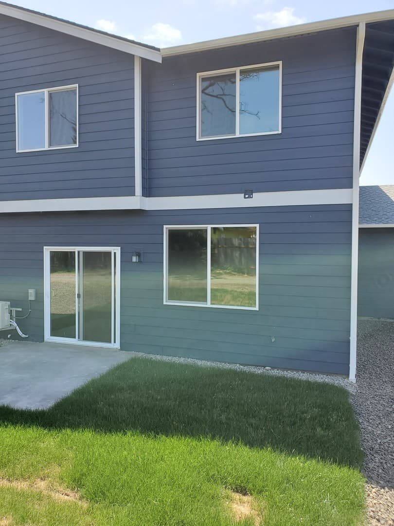 Centralia Townhome: 1917 Ahlers Ave