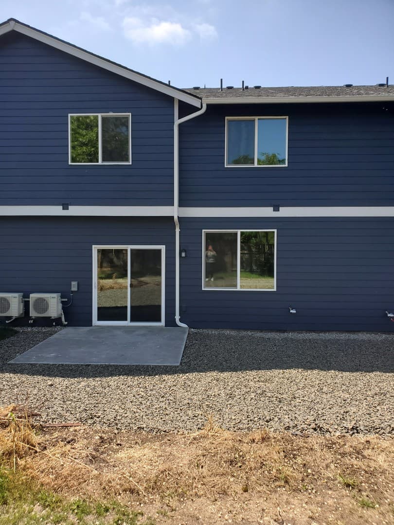 Centralia Townhome: 1917 Ahlers Ave