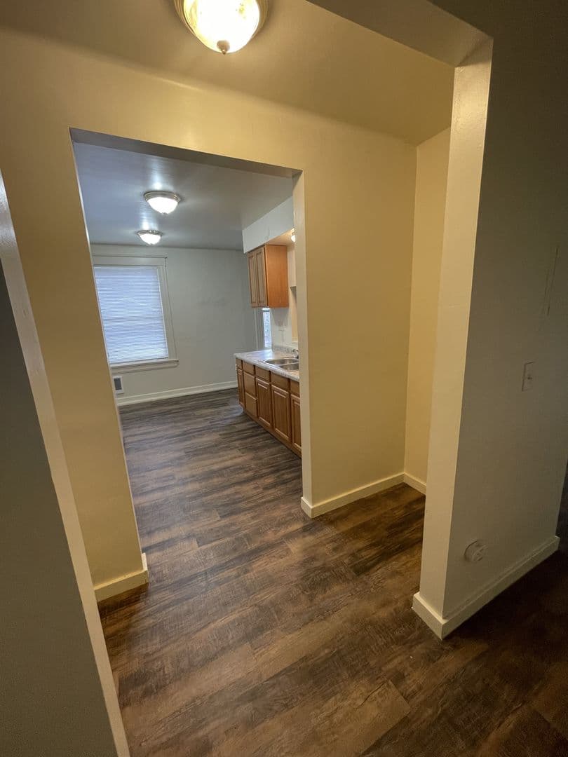 Centralia Apartment: 701 H Street
