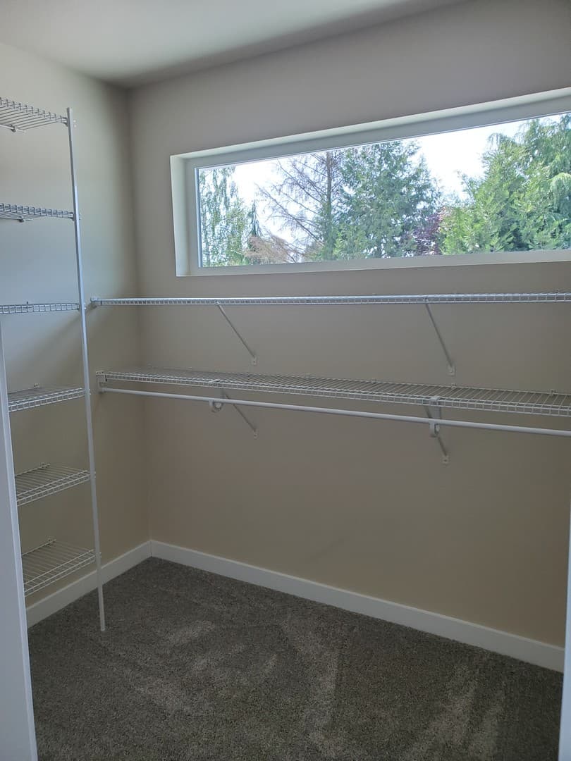 Centralia Townhome: 1917 Ahlers Ave