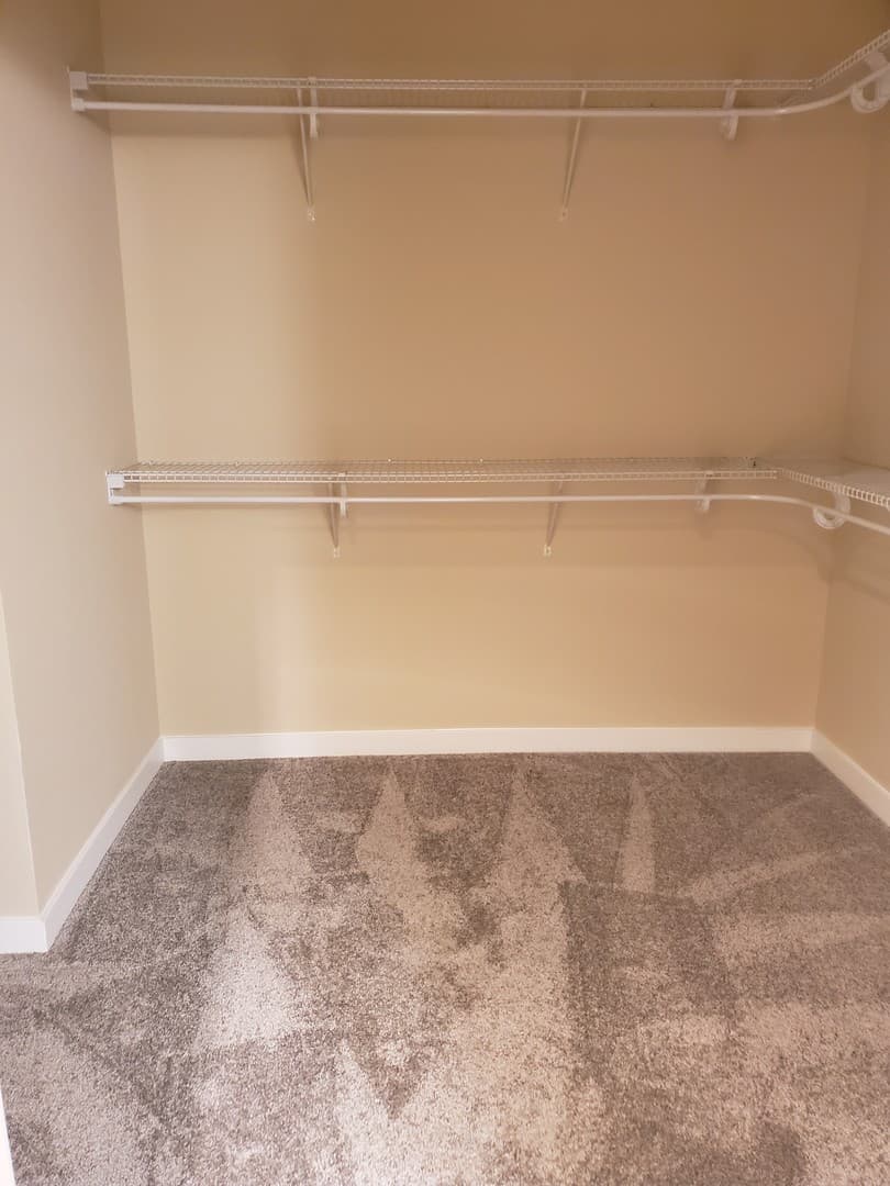 Centralia Townhome: 1917 Ahlers Ave