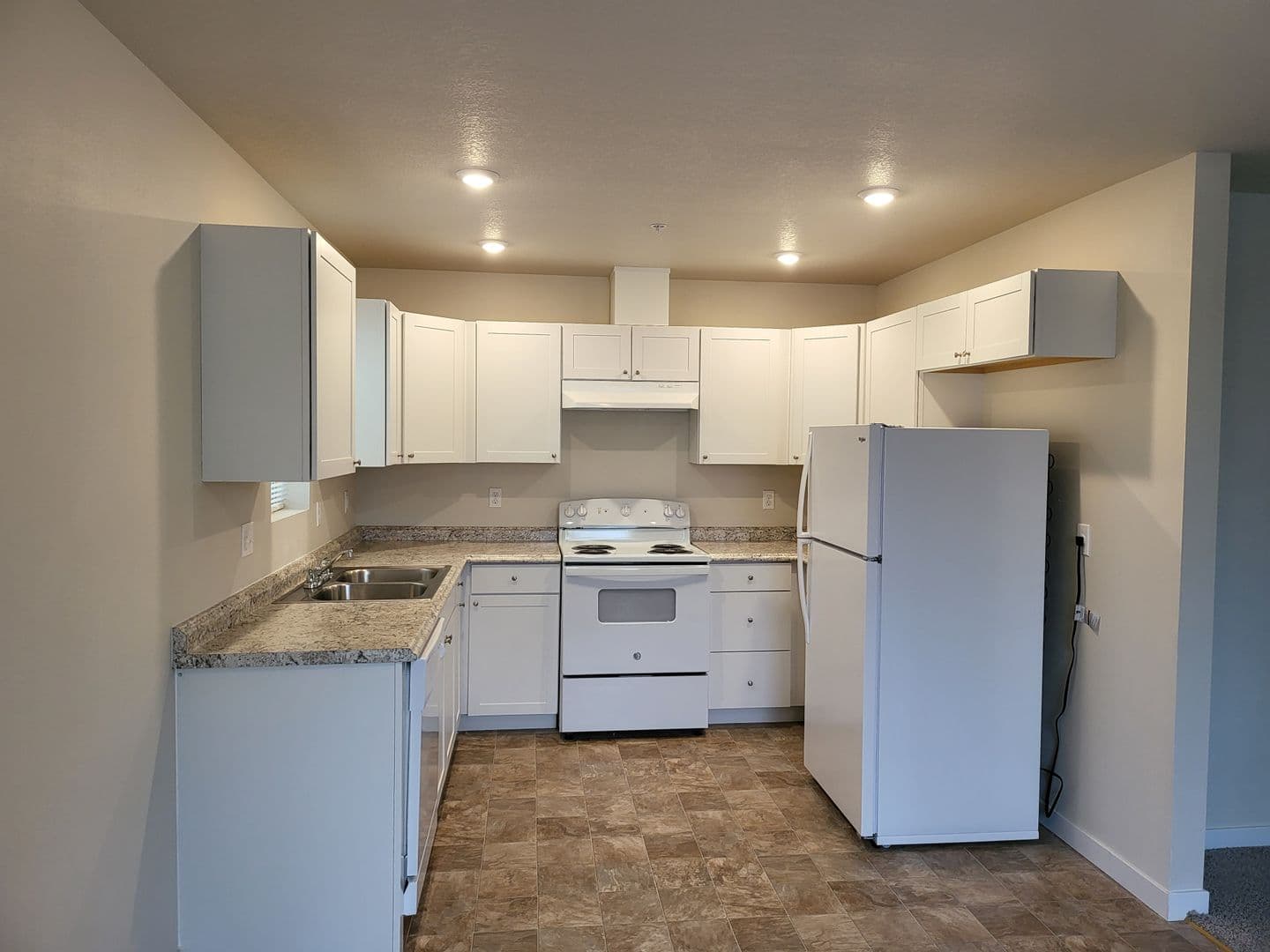 Longview Apartment: 269 20th Ave