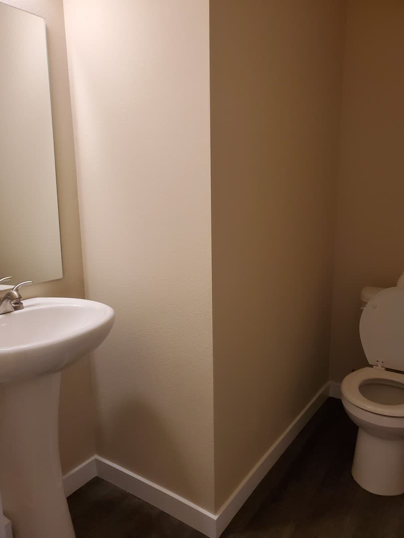 Centralia Townhome: 1917 Ahlers Ave