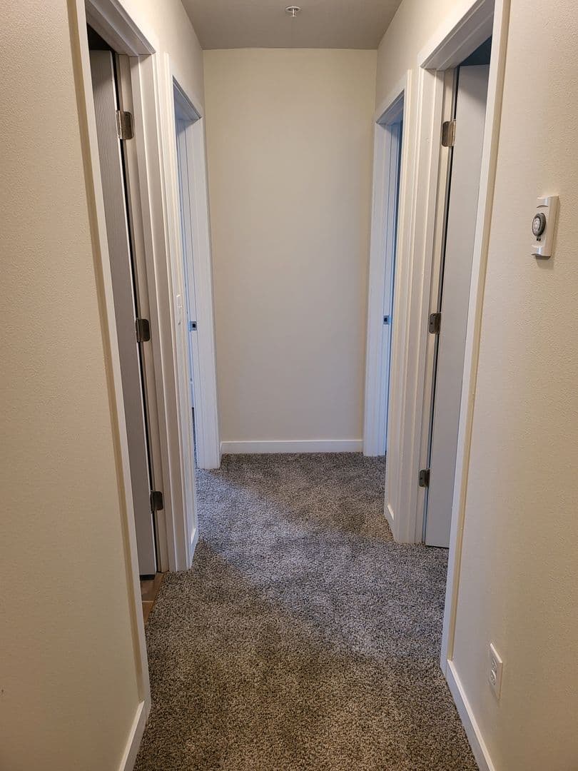 Longview Apartment: 269 20th Ave