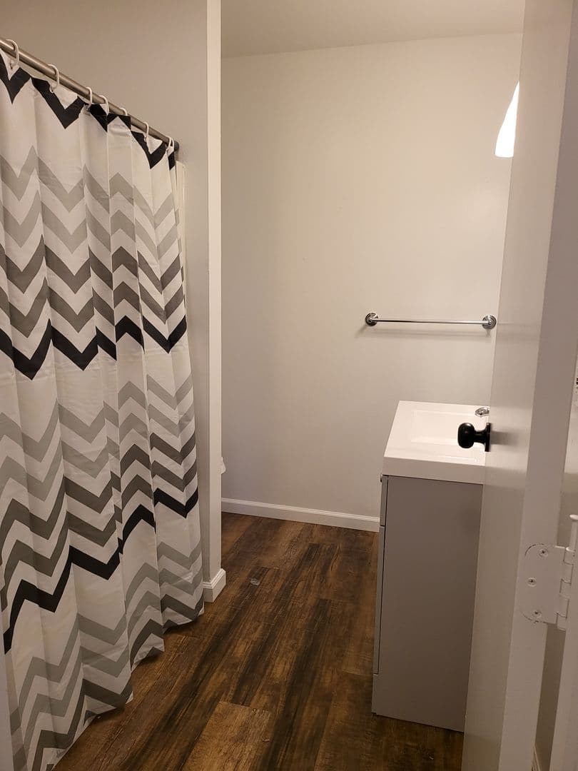 Centralia Apartment: 701 H Street