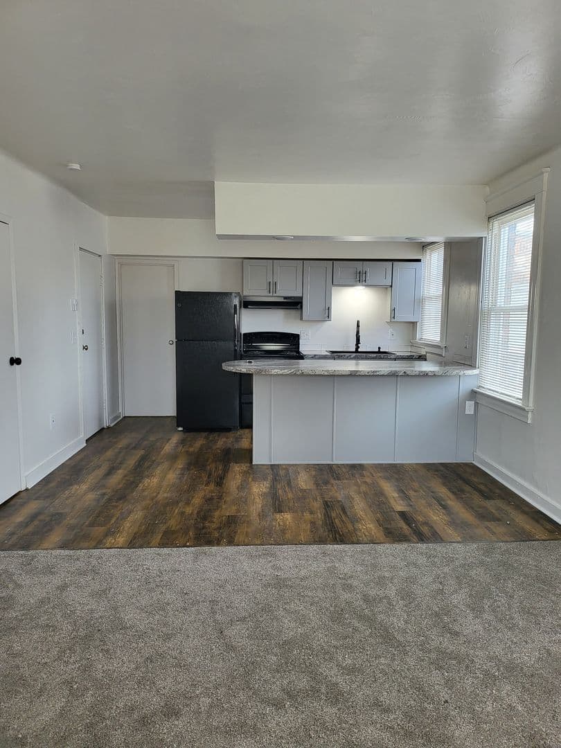 Centralia Apartment: 701 H Street