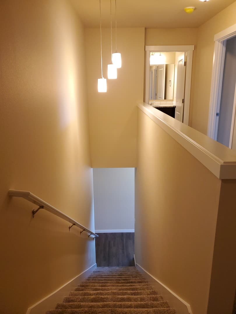 Centralia Townhome: 1917 Ahlers Ave