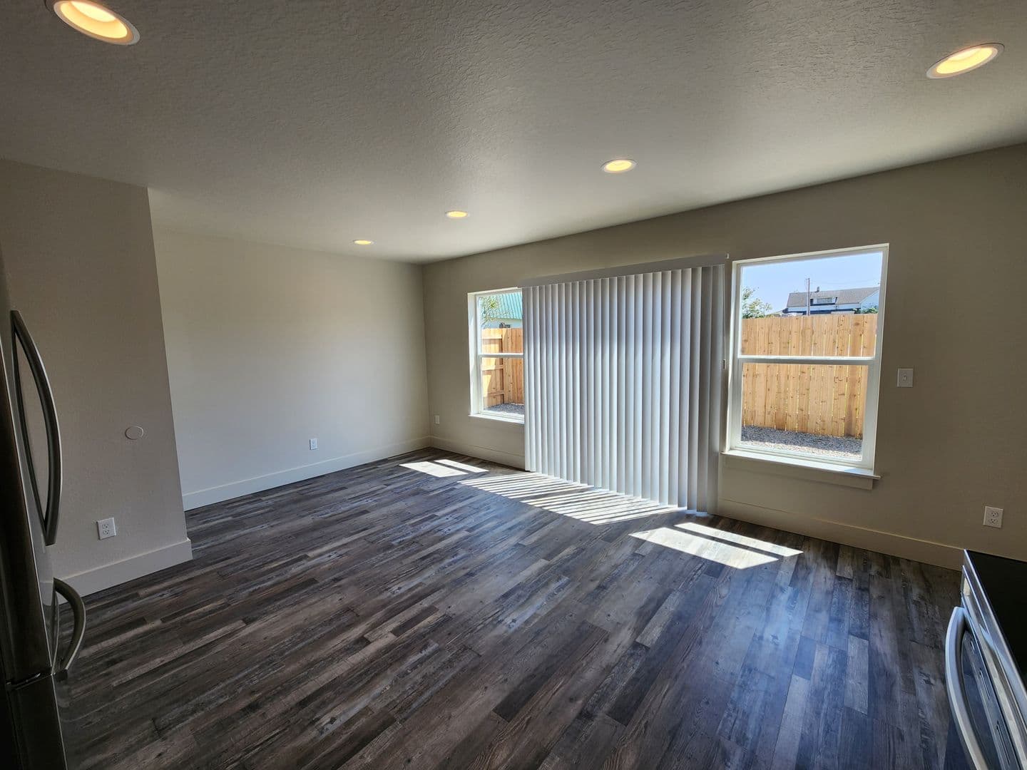 Winlock Townhome: 1001 Peach Rd