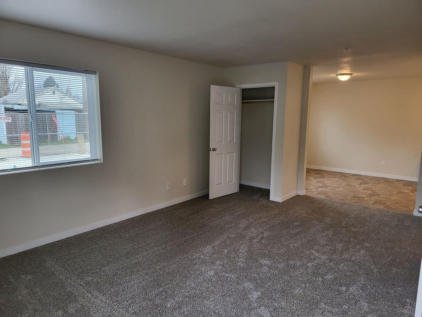 Longview Apartment: 269 20th Ave