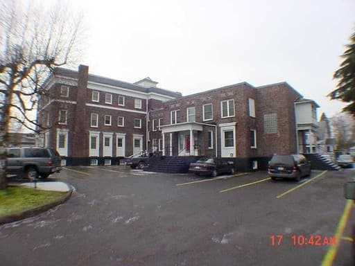 Centralia Apartment: 701 H Street