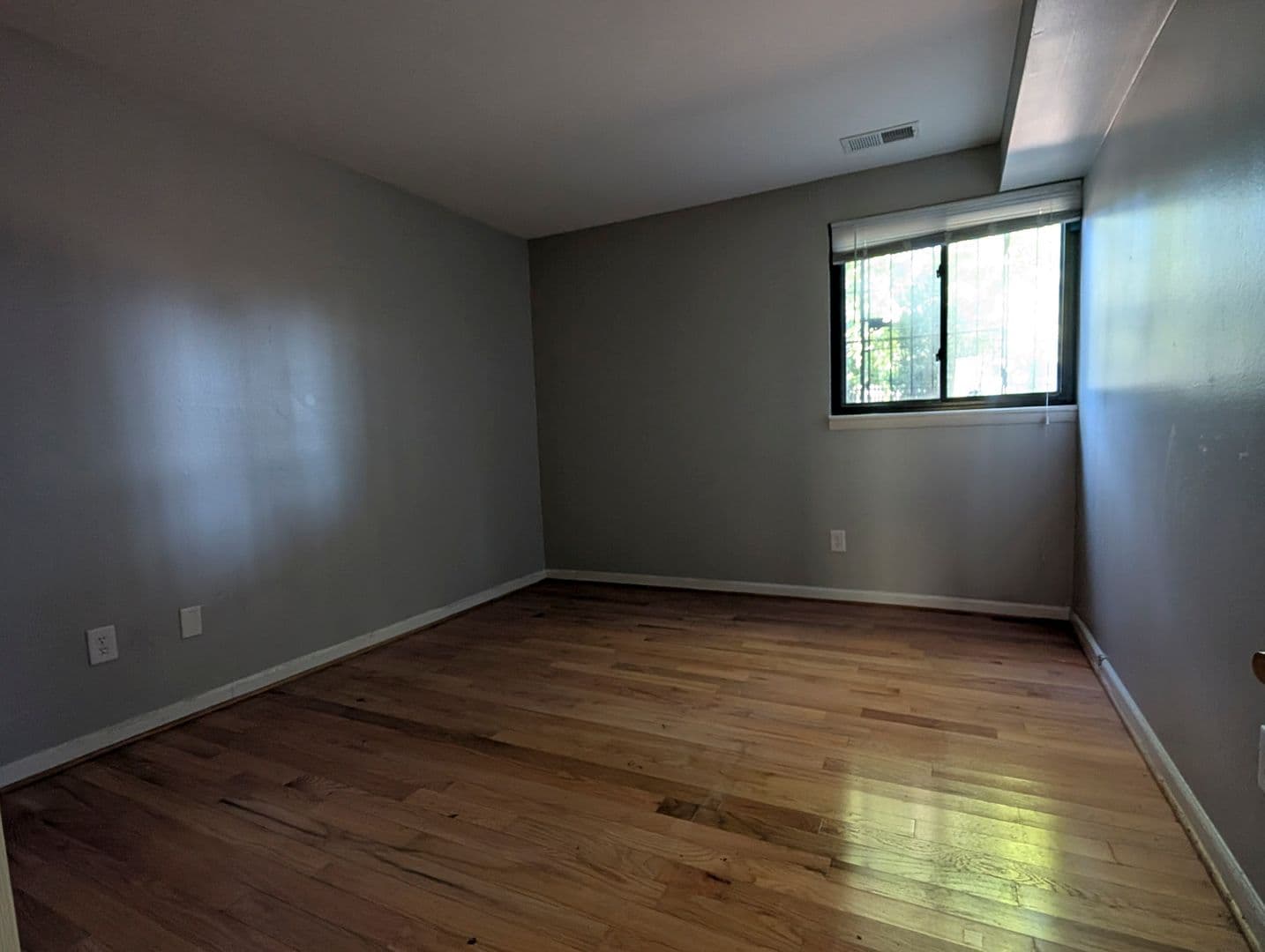 Baltimore Apartment: 1401 Weldon Place South