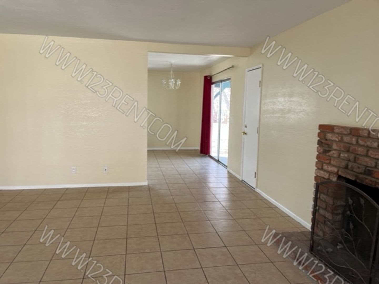 Palmdale House: 40015 172nd St E