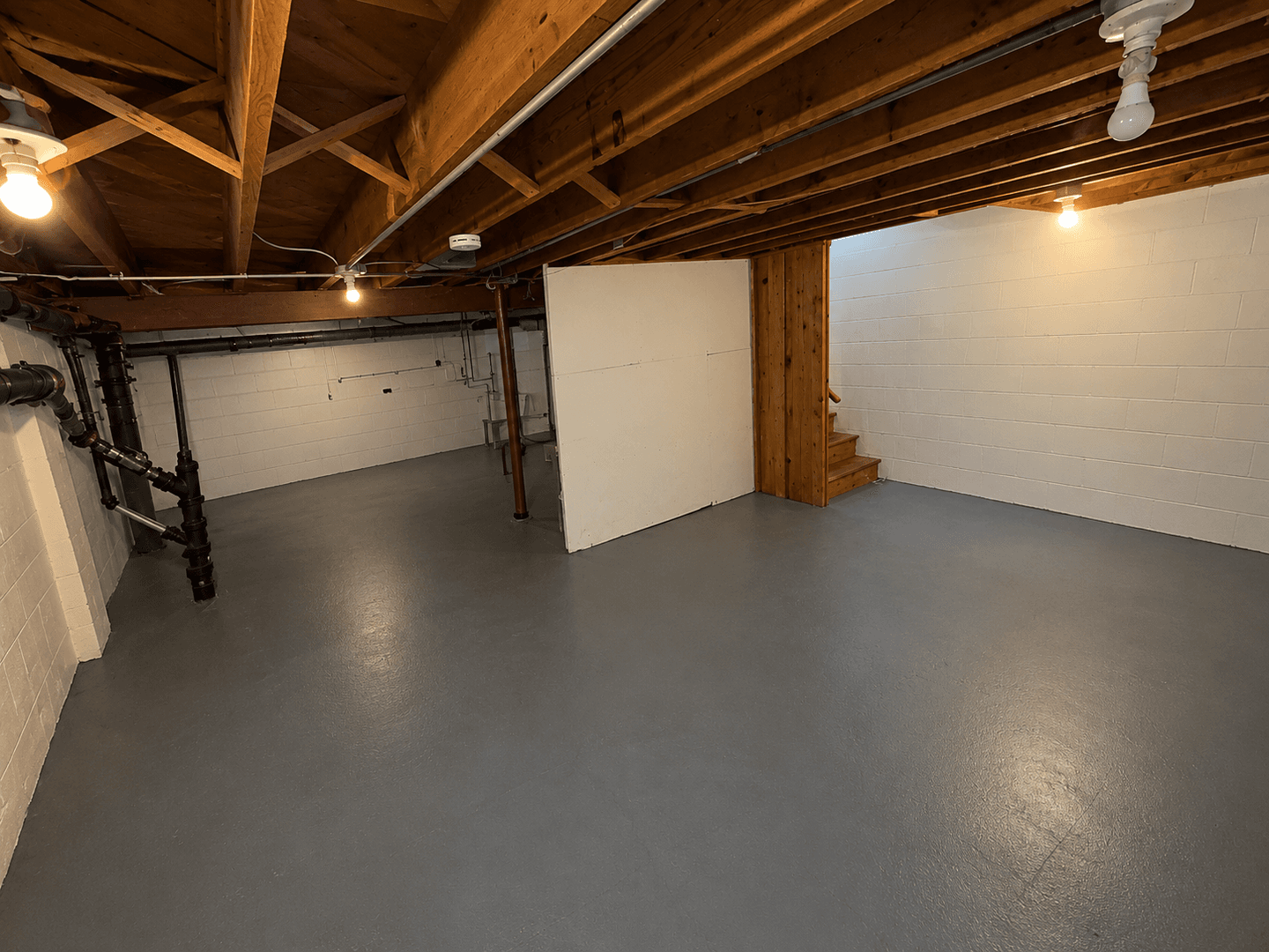 Milwaukee Townhome: 119 S 70th St