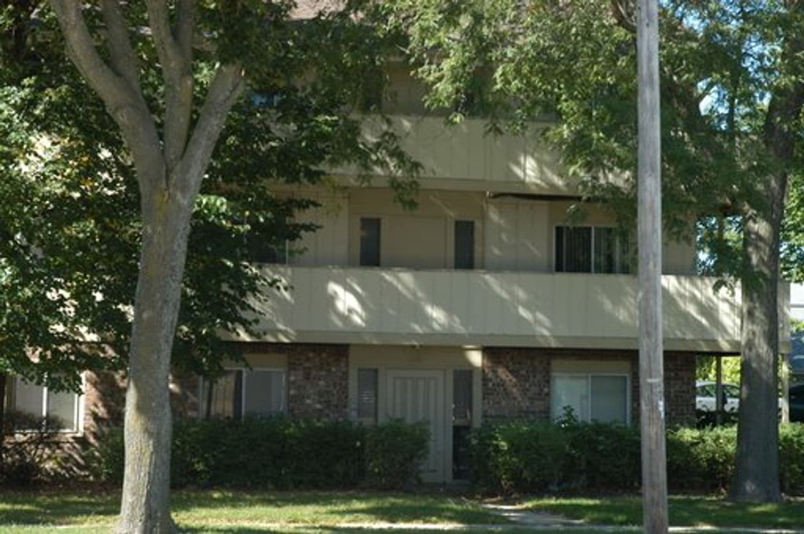 St. Francis Apartment: 4025 S. Packard Ave