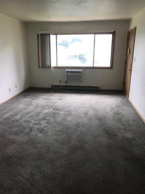 Milwaukee Apartment: 833 N Hawley Road