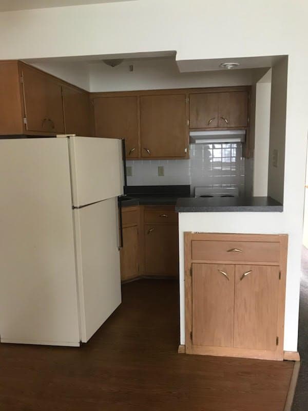 Milwaukee Apartment: 833 N Hawley Road