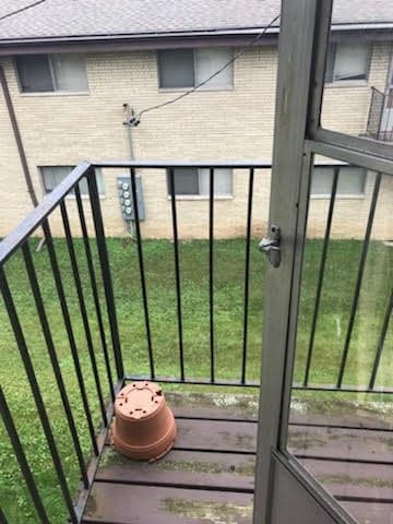 Milwaukee Apartment: 833 N Hawley Road