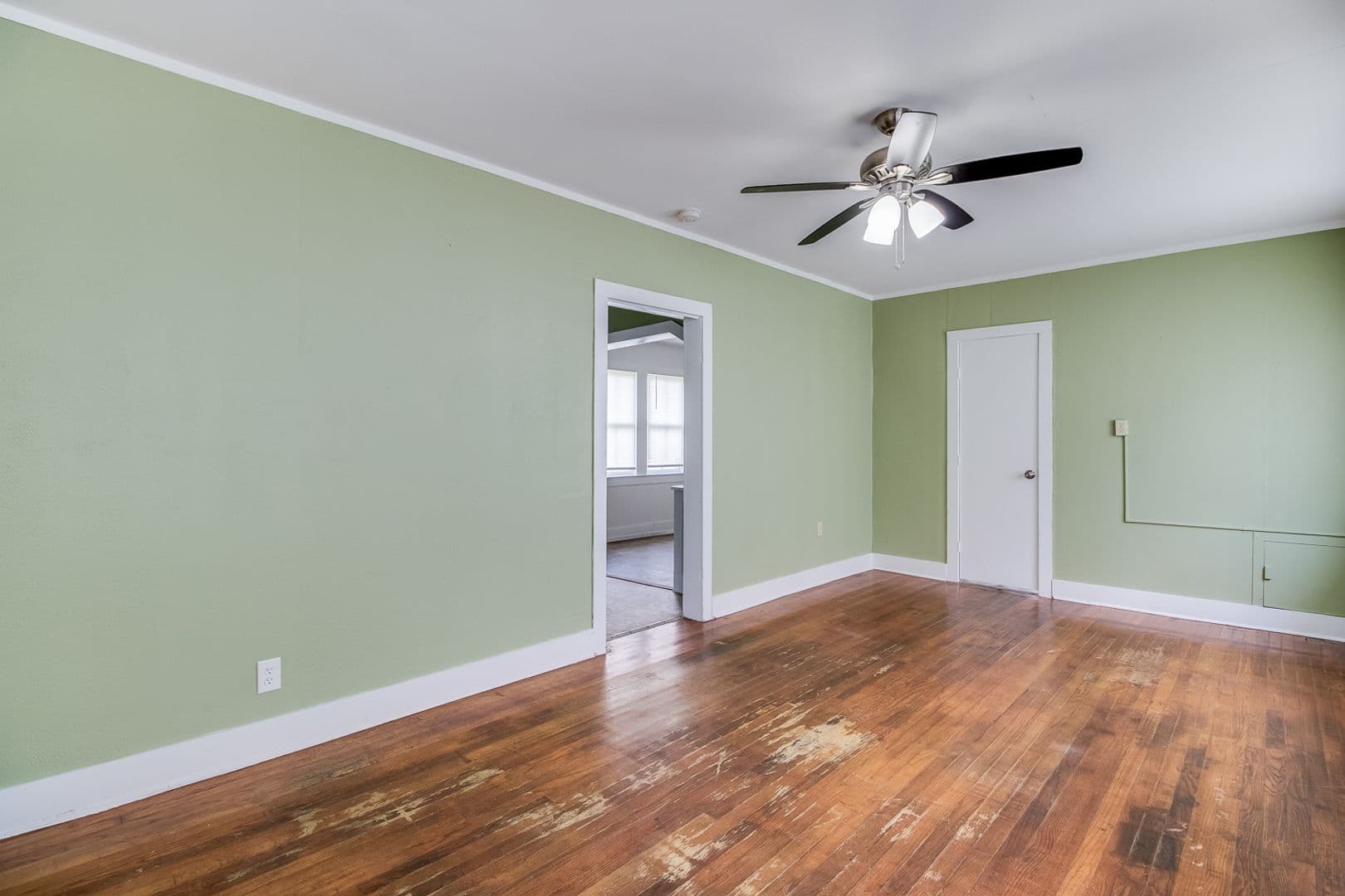 Broussard House: 505 E Main Street