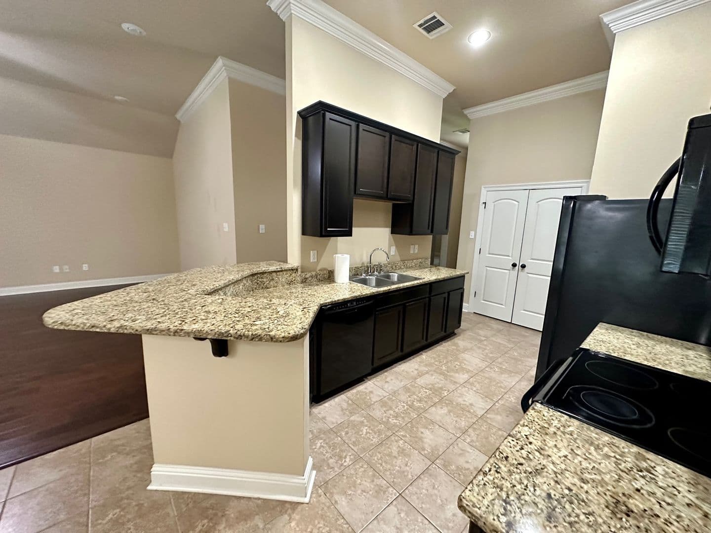 Prairieville House: 42537 Wynstone Drive