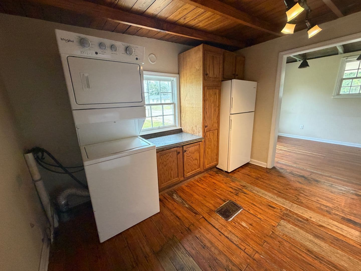 Lake Charles House: 340 Kirkman St