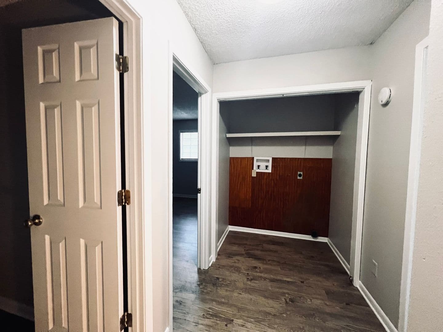 Lafayette Apartment: 211 Al Pearsons Dr