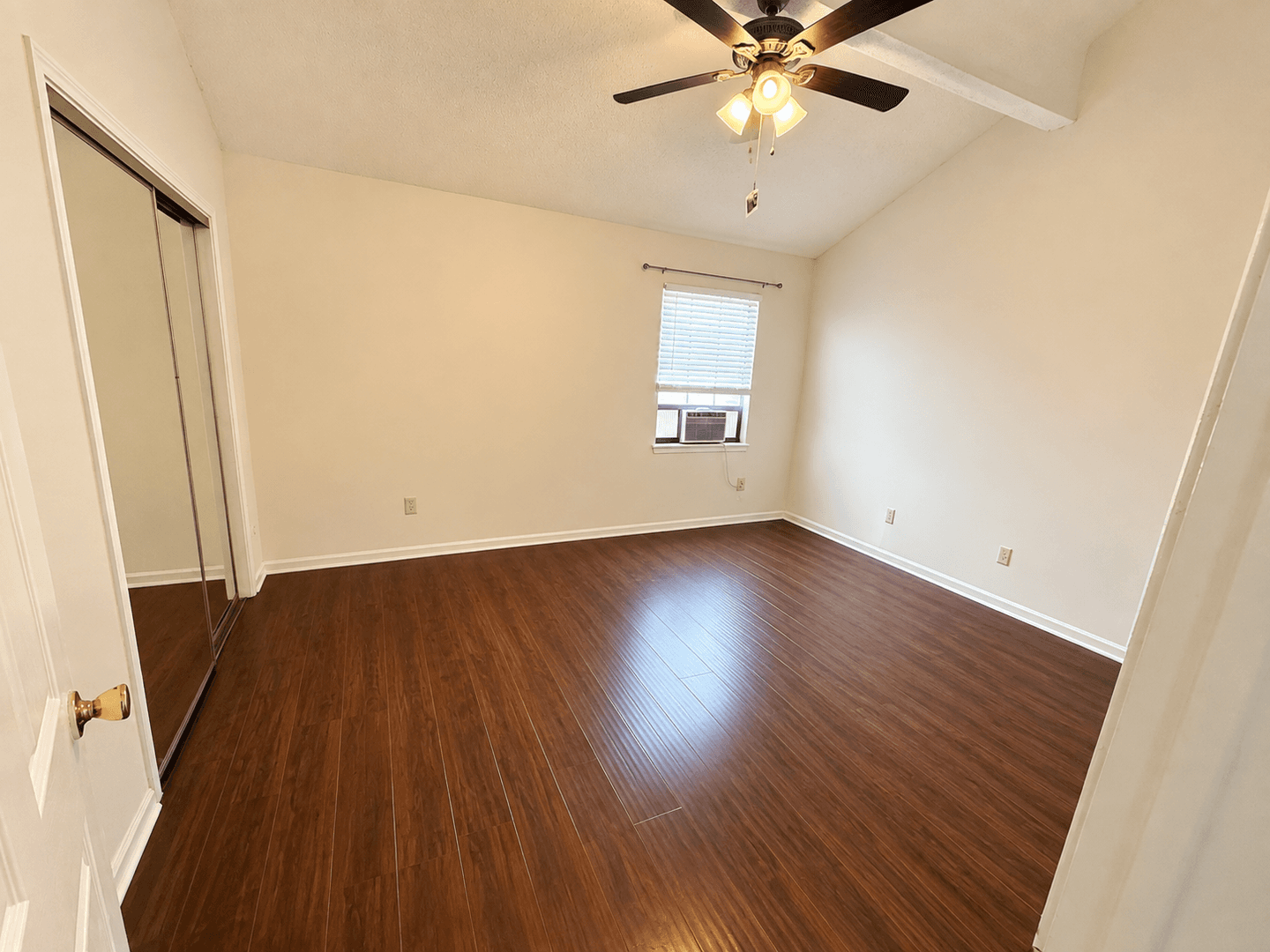 Lafayette Townhome: 304 Rayburn St