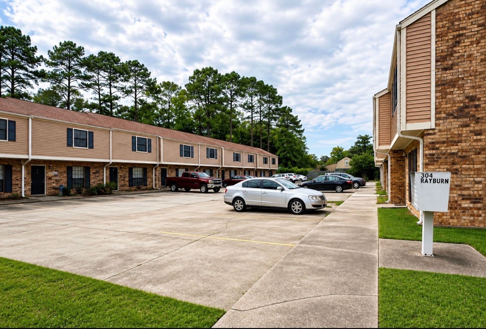 Lafayette Townhome: 304 Rayburn St