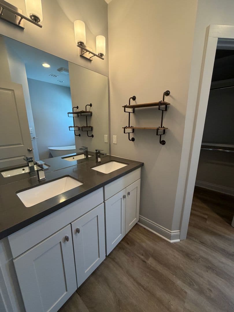 Lake Charles House: 621 Hodges St