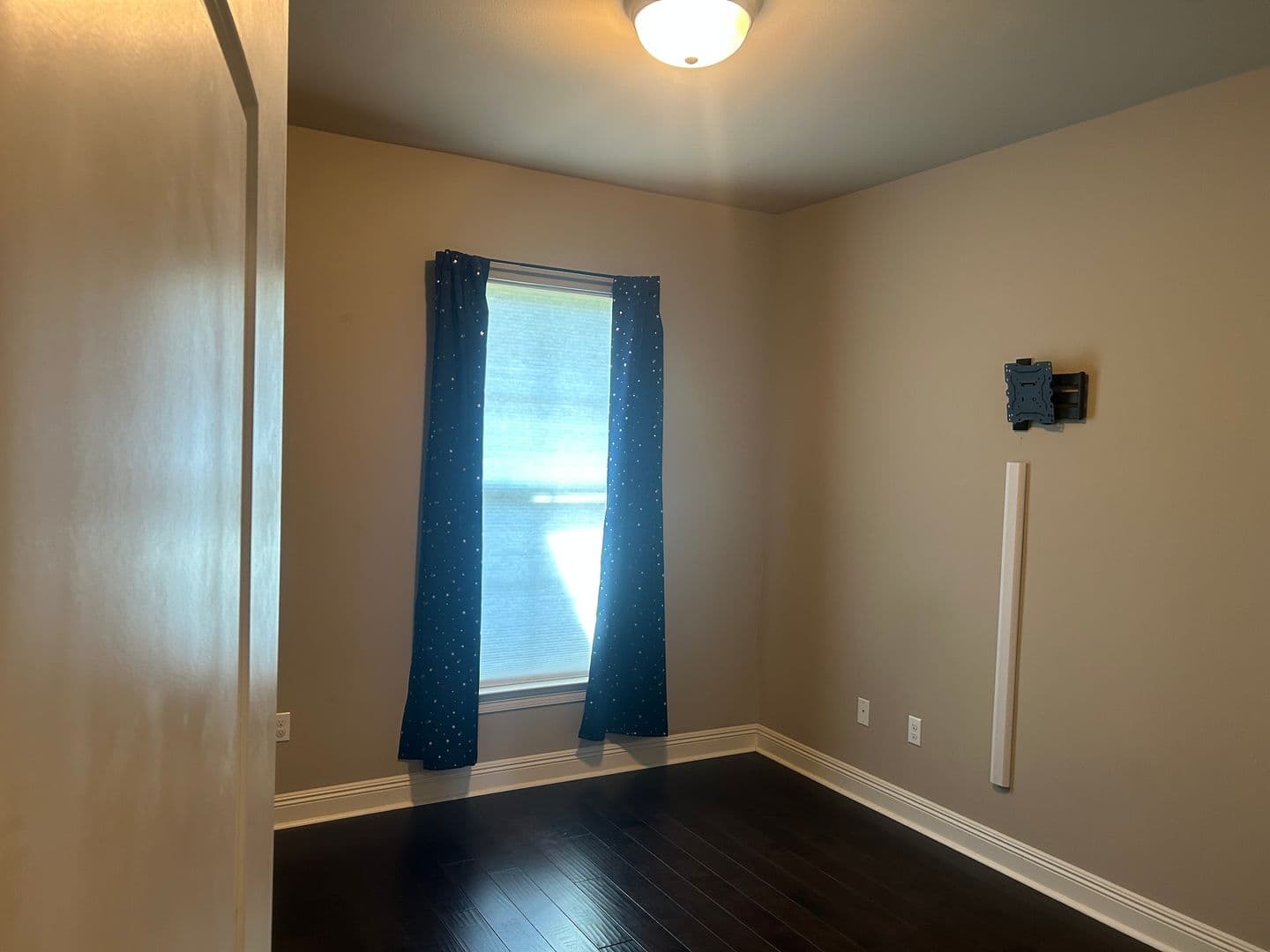 Youngsville House: 222 Woodhaven Rd