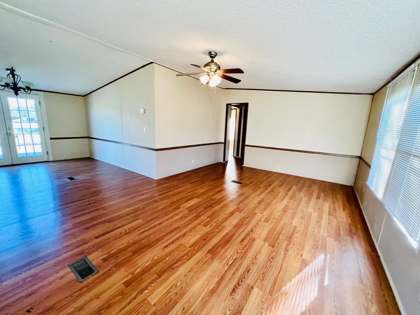 Carencro House: 1200 Post Road