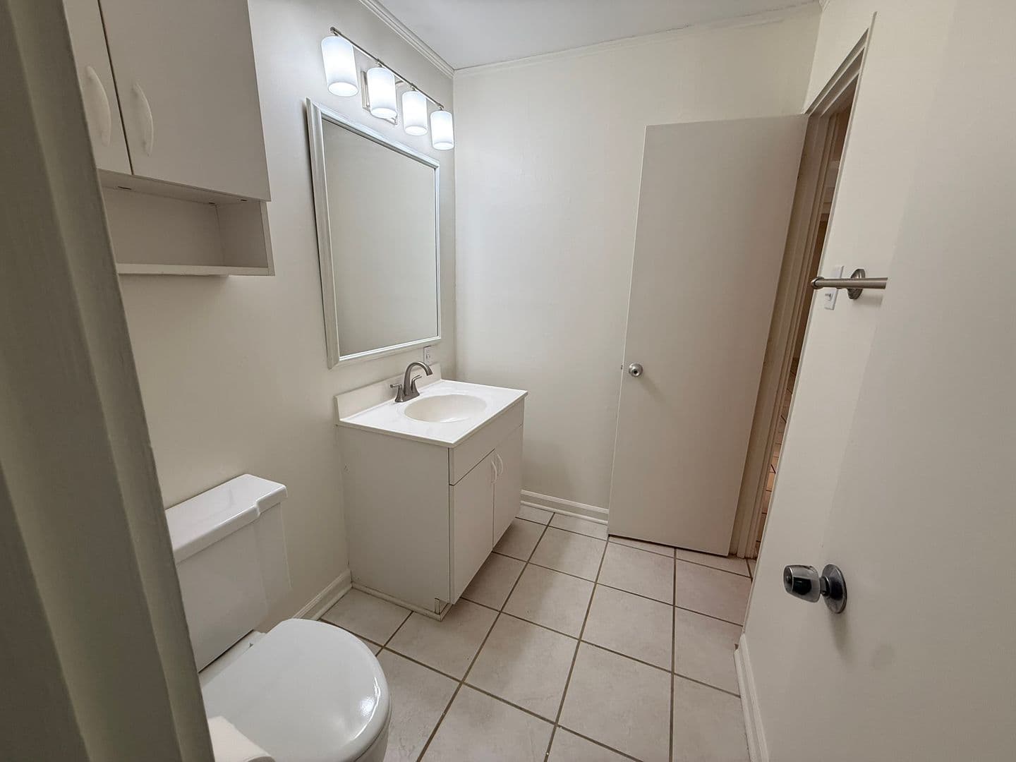 Lafayette House: 1008 S College Road, 104