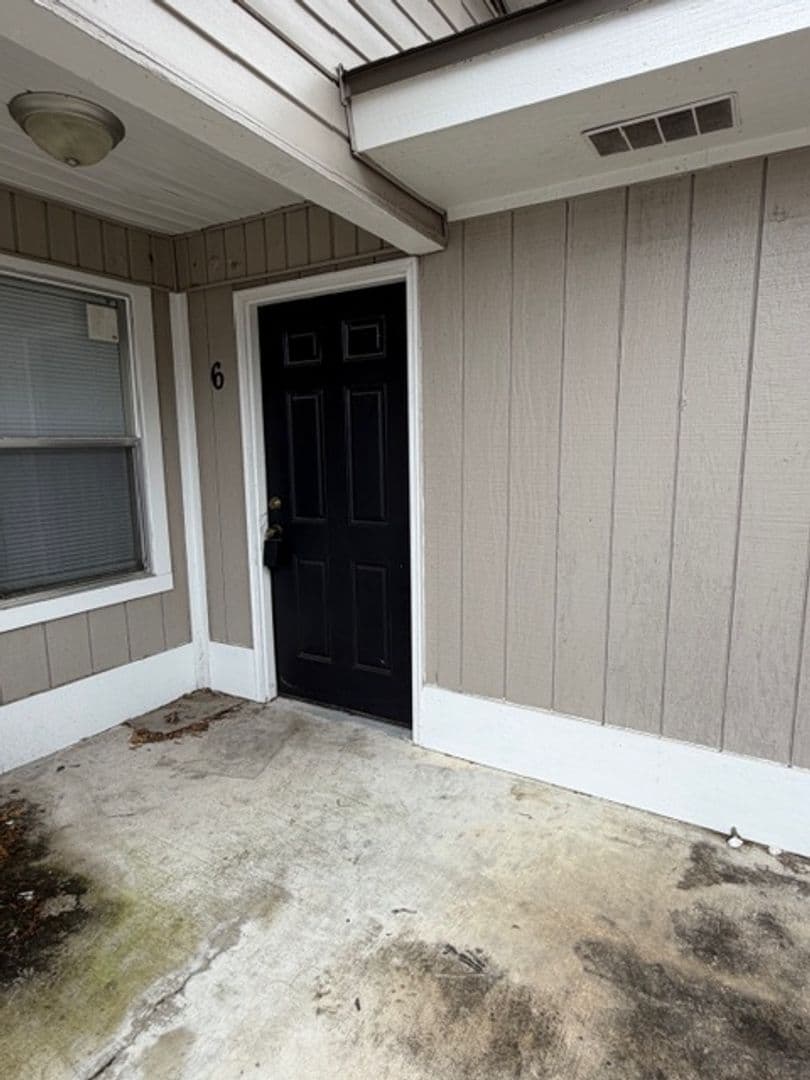 Lake Charles Apartment: 713 Sally Mae St