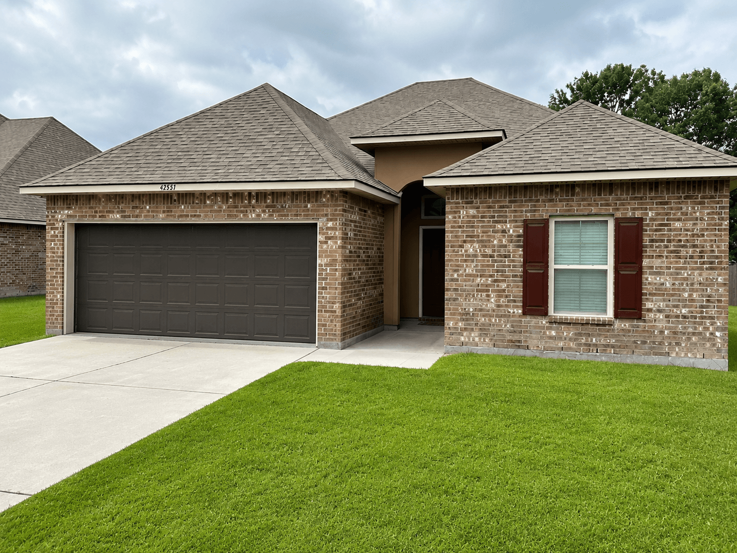 Prairieville House: 42537 Wynstone Drive