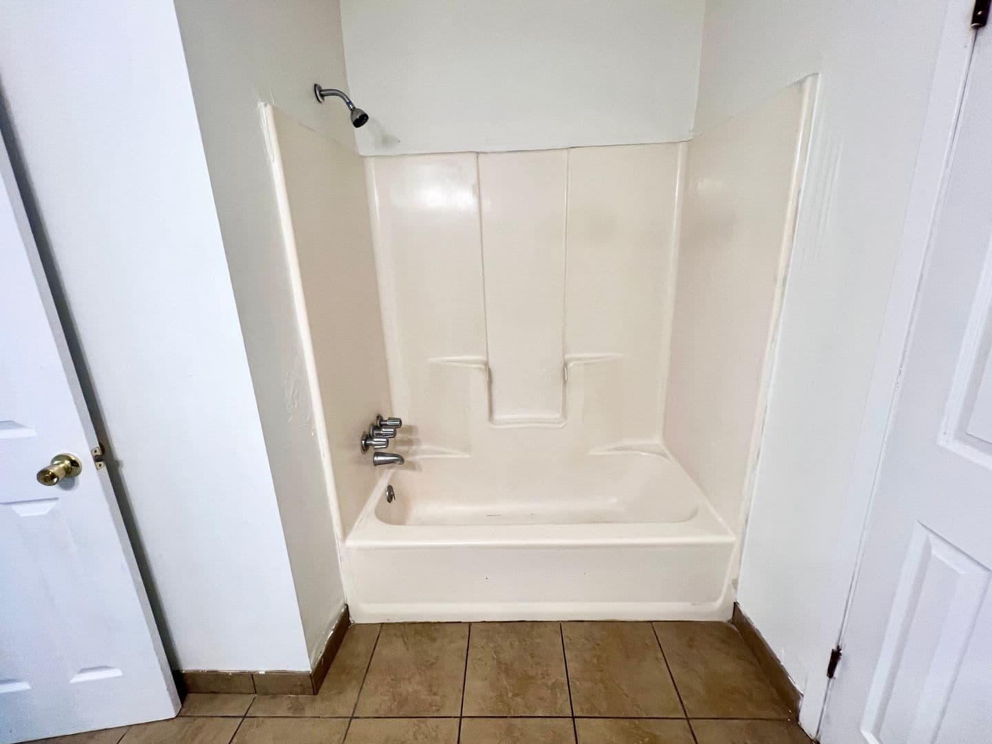 Baton Rouge Apartment: 1940 Southpointe Dr