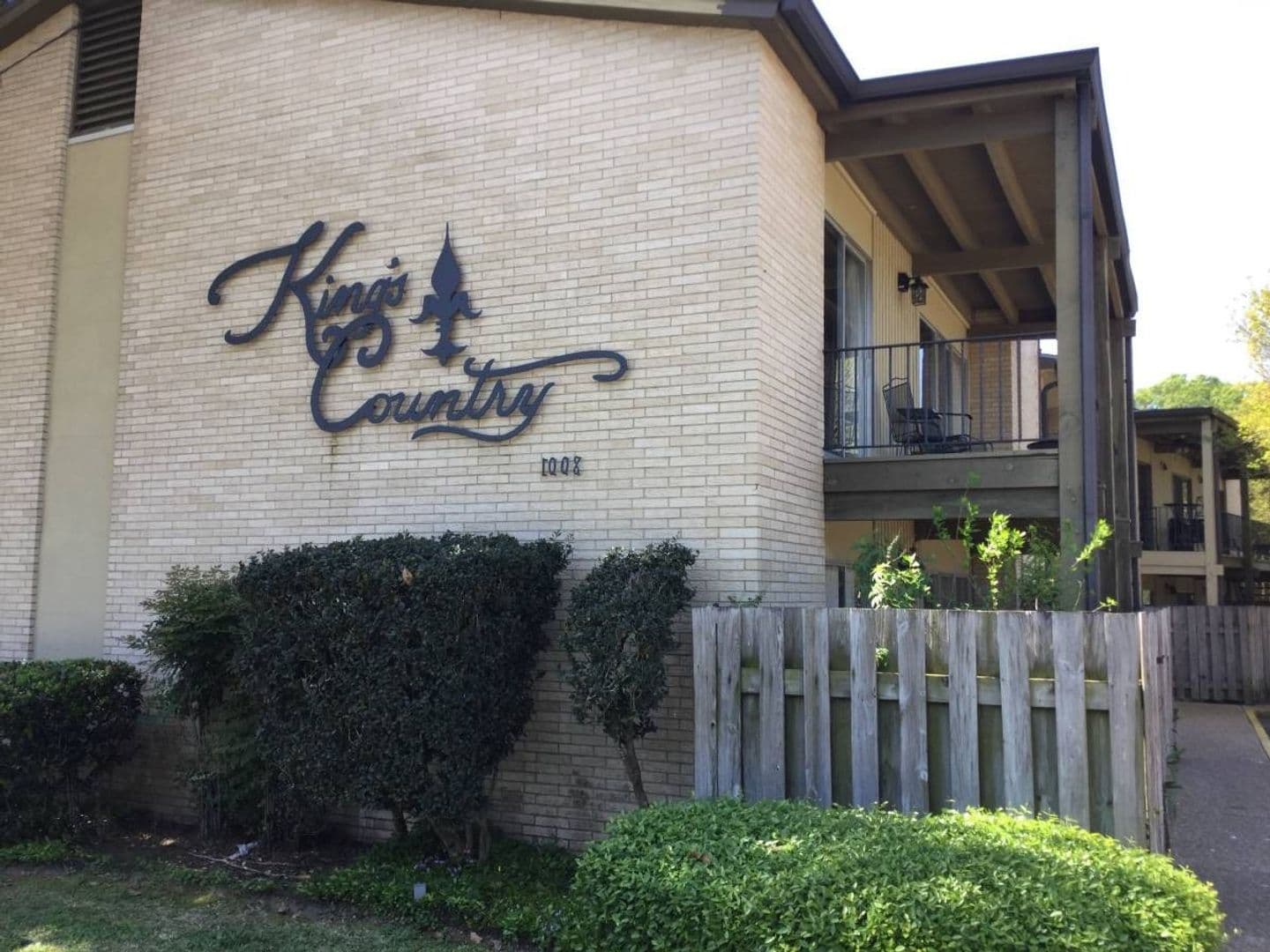 Lafayette House: 1008 S College Road, 104