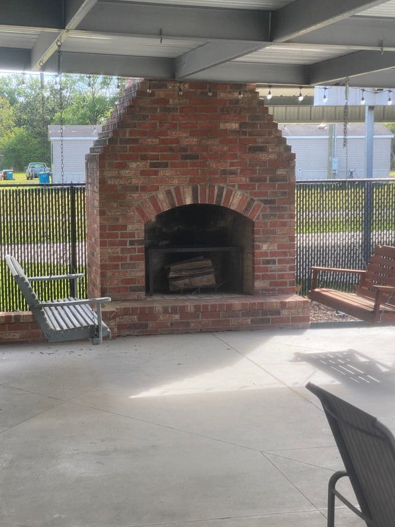 Saint Martinville House: 1042 Banker Road