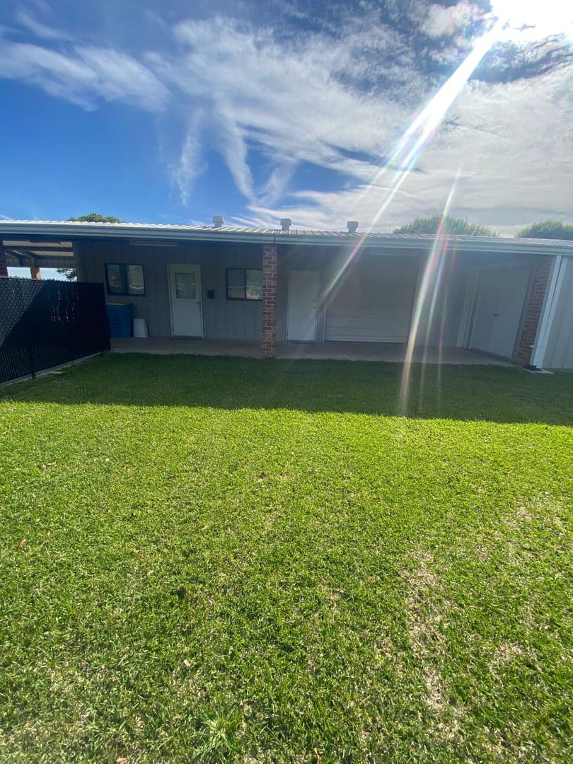 Saint Martinville House: 1042 Banker Road