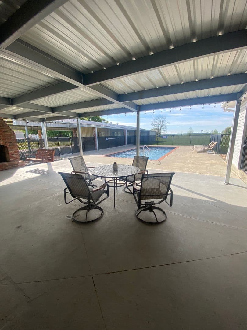 Saint Martinville House: 1042 Banker Road
