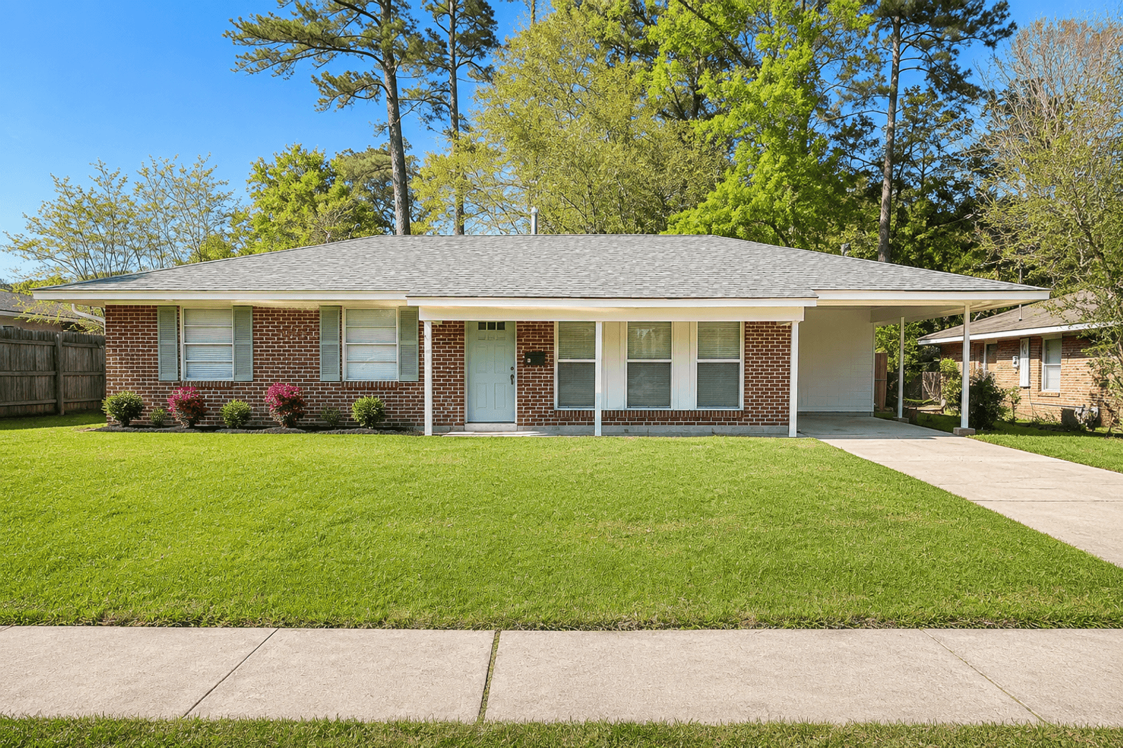 Baton Rouge House: 8447 S Parkland Drive
