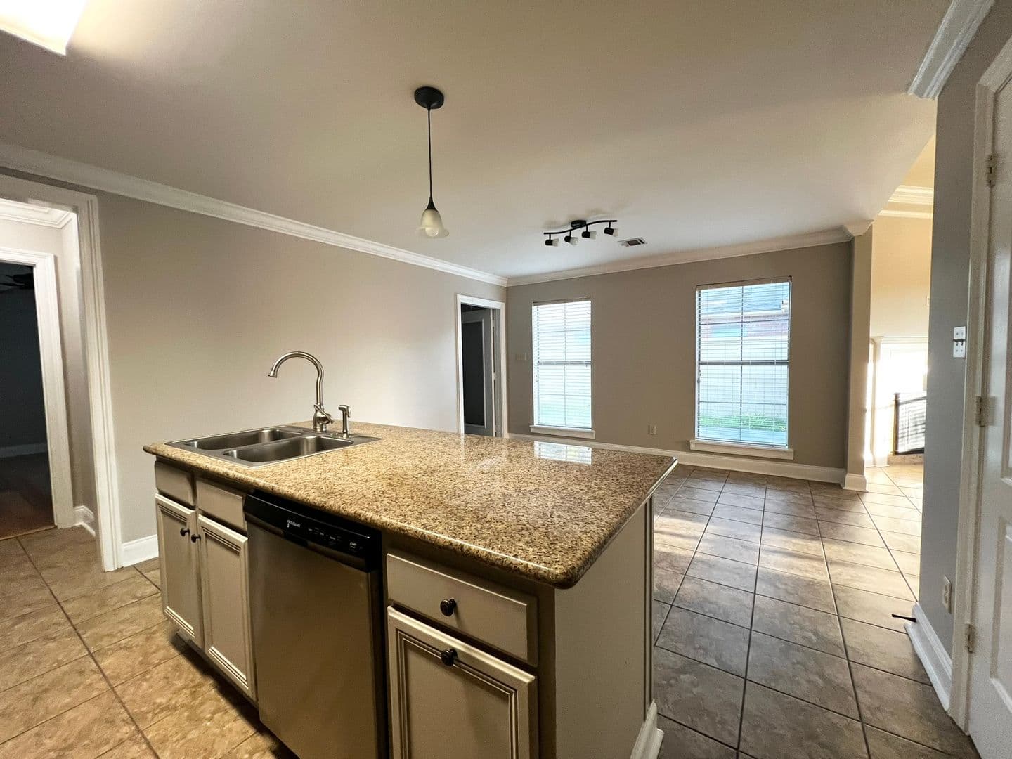 Youngsville House: 204 King Arthurs Way